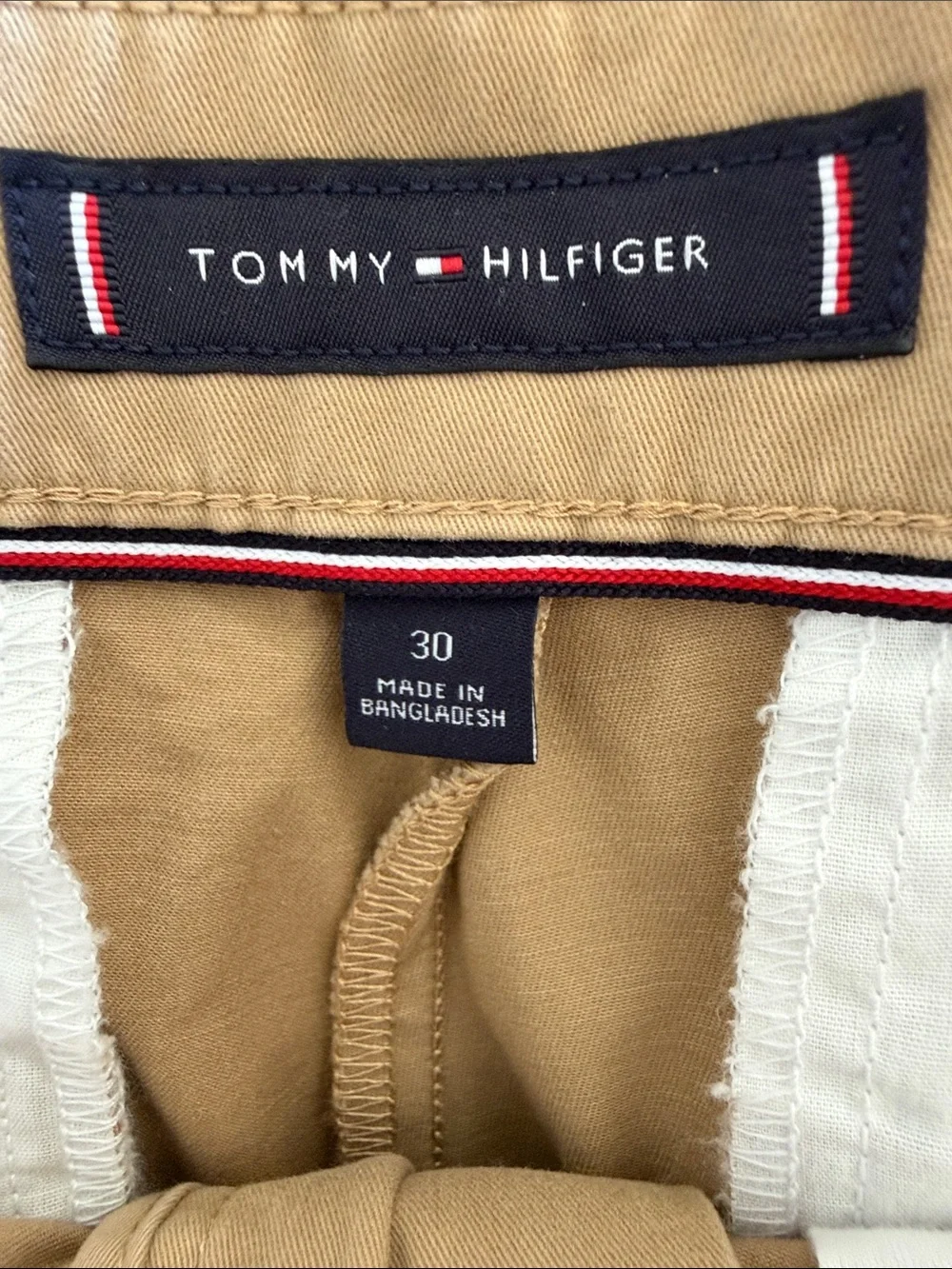Tommy Hilfiger Cotton Custom Fit Chino Shorts - Khaki Beige Men’s size 30 GUC